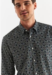 Pako Lorente - PAKO LORENTE – Koszula męska P22WF-1X-017-Z-S. Typ kołnierza: kołnierzyk klasyczny. Materiał: bawełna, elastan. Długość rękawa: długi rękaw. Długość: długie. Styl: klasyczny #3