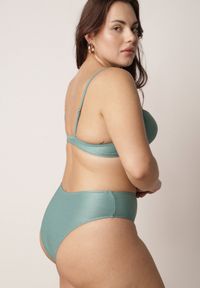 Born2be - Jasnozielone Bikini Majtki Figi i Biustonosz z Paskami i Perłową Aplikacją Cahresha. Kolor: zielony. Wzór: aplikacja #3