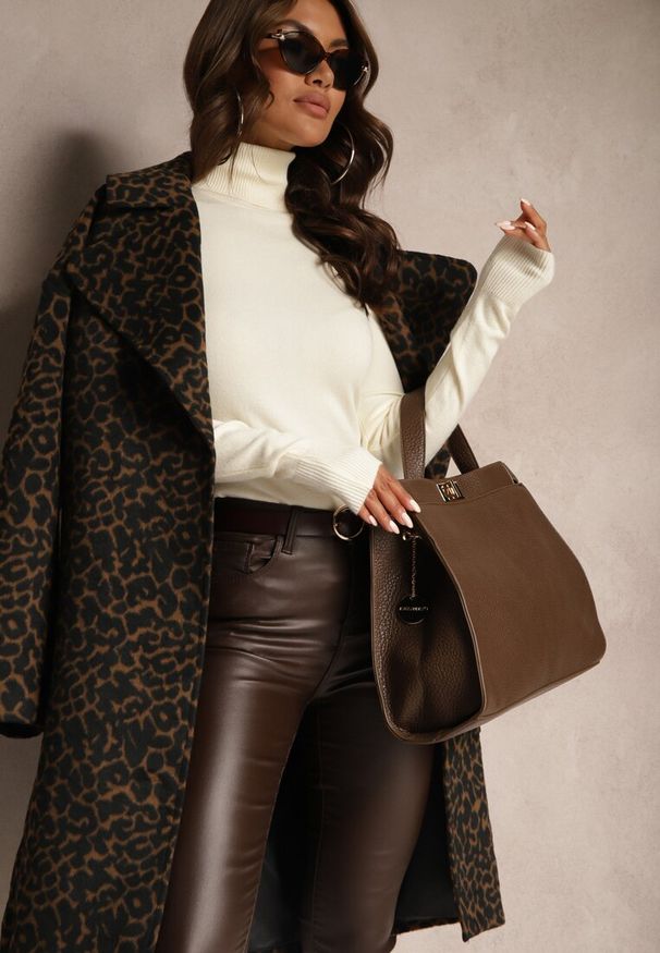 Renee - Jasnobeżowy Golf Sweterkowy z Domieszką Kaszmiru Zaivanna. Okazja: na spotkanie biznesowe, na co dzień, do pracy, na spacer. Typ kołnierza: golf. Kolor: beżowy. Materiał: kaszmir. Sezon: jesień. Styl: biznesowy, klasyczny, casual, elegancki