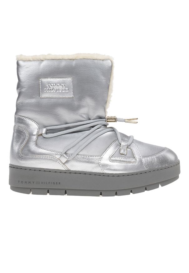 TOMMY HILFIGER - Buty Tommy Hilfiger Tommy Essential Silver Boots FW0FW07506-0IM - srebrne. Kolor: srebrny. Materiał: materiał, skóra, guma. Szerokość cholewki: normalna. Sezon: zima. Obcas: na platformie