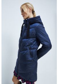 medicine - Medicine płaszcz damski kolor granatowy zimowy. Okazja: na co dzień. Kolor: niebieski. Długość: długie. Sezon: zima. Styl: casual #7