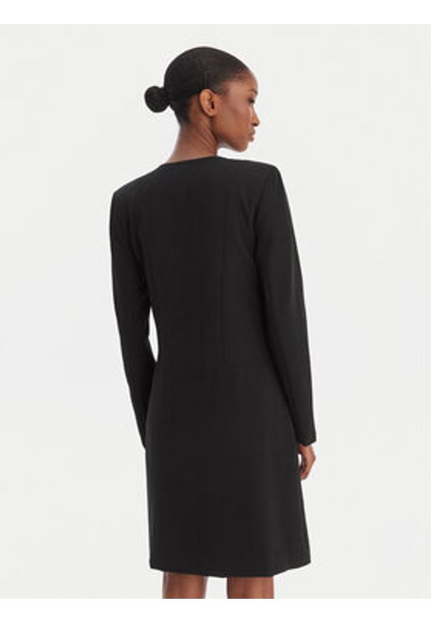 DKNY Sukienka koktajlowa DD5N2P53 Czarny Regular Fit. Kolor: czarny. Materiał: syntetyk. Styl: wizytowy