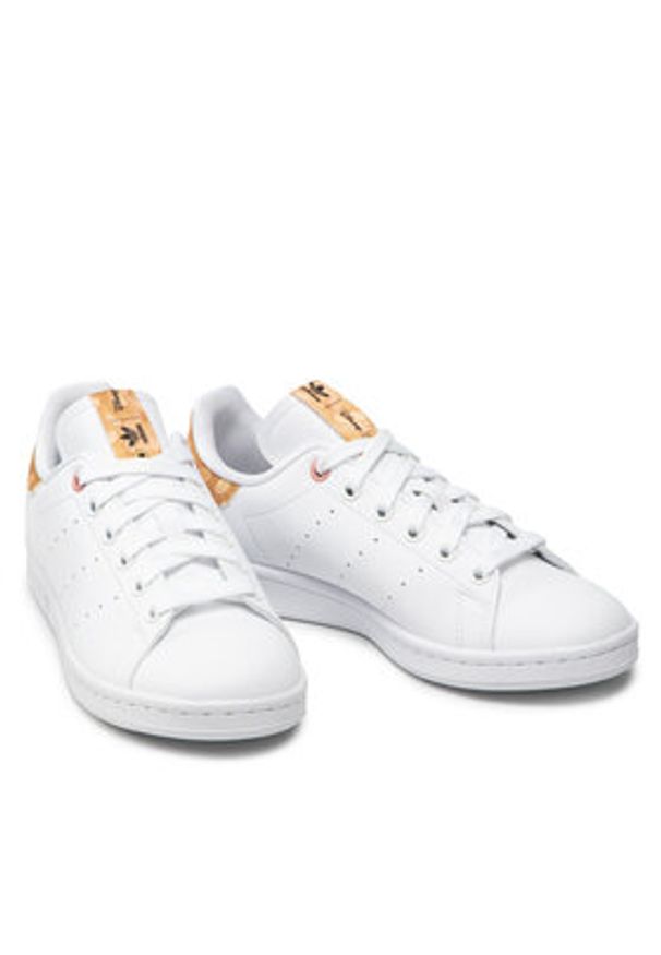Adidas - adidas Sneakersy Disney Stan Smith W GZ6251 Biały. Kolor: biały. Materiał: skóra. Wzór: motyw z bajki. Model: Adidas Stan Smith