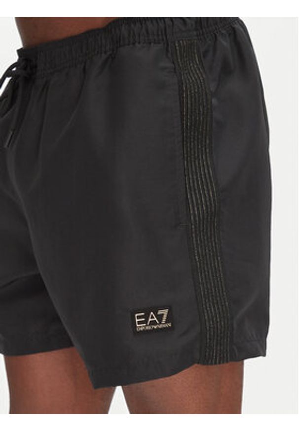 EA7 Emporio Armani Szorty kąpielowe 7M000530 AF13241 UC001 Czarny Regular Fit. Kolor: czarny. Materiał: syntetyk