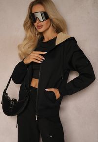 Renee - Czarna Bluza Rozpinana z Dodatkiem Bawełny Ozdobiona Kontrastowym Kapturem Arstoia. Okazja: na co dzień. Kolor: czarny. Materiał: bawełna. Długość rękawa: długi rękaw. Długość: długie. Wzór: aplikacja. Styl: sportowy, elegancki, casual