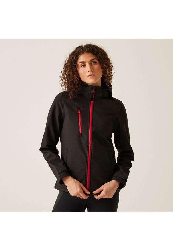 Regatta - Softshell roboczy damski Venturer z kapturem. Typ kołnierza: kaptur. Kolor: czarny. Materiał: softshell. Sezon: zima. Sport: turystyka piesza