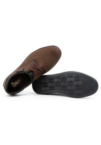 Polbut Buty męskie skórzane casual 402H ciemno brązowe. Okazja: na co dzień. Kolor: brązowy. Materiał: skóra. Sezon: jesień, wiosna. Styl: casual #4