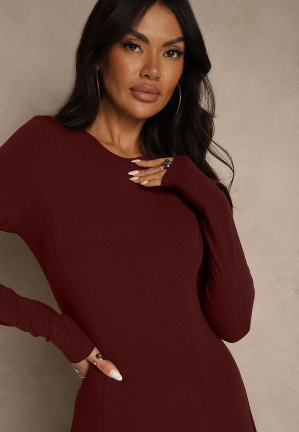 Renee - Bordowa Rozkloszowana Sukienka z Bawełny Tusmala. Okazja: na co dzień. Kolor: czerwony. Materiał: bawełna. Typ sukienki: proste. Styl: casual, elegancki