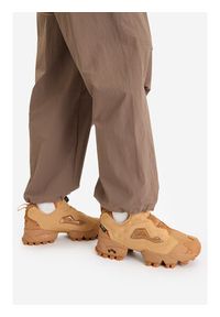 Reebok Sneakersy EO-INSTAPUMP FURY 94 WINTER 100230813 W Brązowy. Kolor: brązowy. Materiał: materiał #5