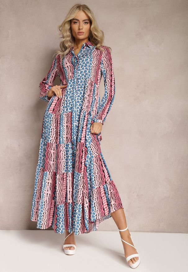 Renee - Niebiesko-Różowa Sukienka Maxi o Koszulowym Fasonie Vender. Kolor: niebieski. Materiał: tkanina, wiskoza. Długość rękawa: długi rękaw. Wzór: aplikacja, nadruk. Typ sukienki: koszulowe. Długość: maxi