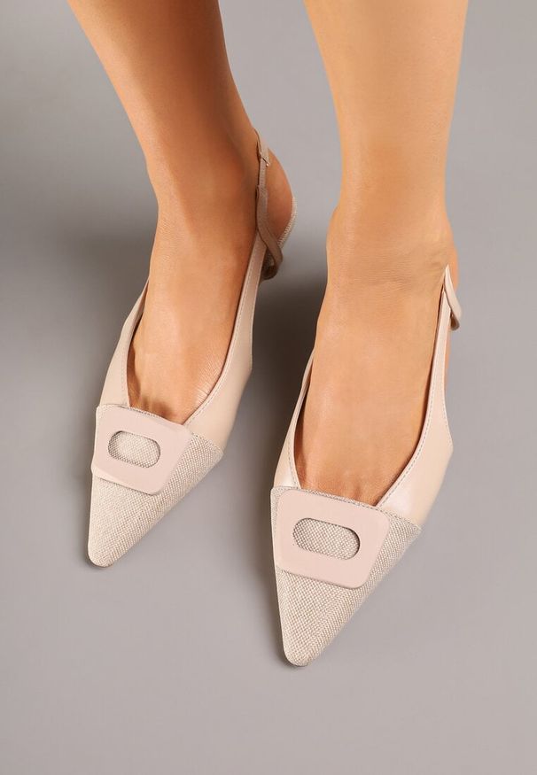 Renee - Beżowe Sandały na Kaczuszce Ozdobione Geometryczną Aplikacją Orriva. Okazja: na co dzień. Kolor: beżowy. Wzór: geometria, aplikacja. Obcas: na szpilce. Styl: casual, elegancki, klasyczny. Wysokość obcasa: średni