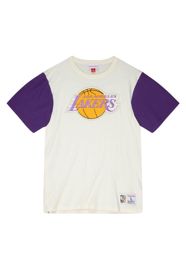 Mitchell & Ness - T-shirt z kolorowymi wstawkami Los Angeles Lakers 2021/22. Kolor: fioletowy, beżowy, wielokolorowy. Wzór: kolorowy. Sport: koszykówka