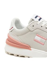 Tommy Jeans Sneakersy Tjw Tech Runner Ess EN0EN02511 Szary. Kolor: szary. Materiał: materiał