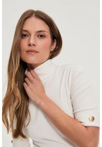 MOODO - Bluzka z golfem ecru. Typ kołnierza: golf. Materiał: elastan, bawełna