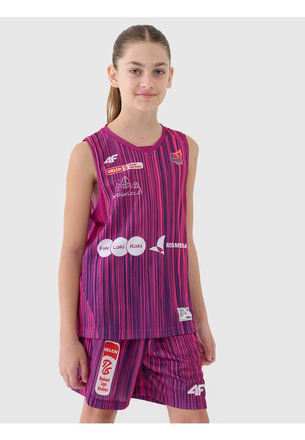 4f - 4F Koszulka meczowa replika wyjazdowa z sezonu 2024/25 dziecięca 4F x KS Bydgoszcz - multikolor 146/152 (10-12 lat). Typ kołnierza: dekolt w serek. Kolor: wielokolorowy. Materiał: dzianina, włókno, materiał, syntetyk. Wzór: gładki, nadruk, ze splotem, paski. Sezon: lato. Sport: koszykówka, fitness