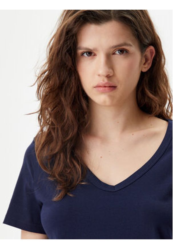 GAP - Gap T-Shirt 740140-06 Granatowy Regular Fit. Kolor: niebieski. Materiał: bawełna