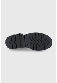 Levi's® - Levi's Botki dziecięce kolor czarny. Okazja: na spotkanie biznesowe. Nosek buta: okrągły. Kolor: czarny. Materiał: guma, włókno. Styl: biznesowy