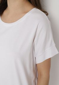 Born2be - Biała Pudełkowa Sukienka T-shirtowa o Krótkim Kroju Orlella. Kolor: biały. Sezon: lato #5