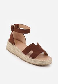 Born2be - Ciemnobrązowe Sandały VICES na Plecionym Koturnie Ozdobione Wycięciami Cirilea. Okazja: na co dzień, na spacer. Zapięcie: sprzączka. Kolor: brązowy. Wzór: aplikacja. Sezon: lato. Obcas: na koturnie. Styl: casual, klasyczny, elegancki #3
