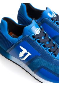 Trussardi Jeans Sneakersy | 77A00154 | Mężczyzna | Niebieski. Nosek buta: okrągły. Zapięcie: bez zapięcia. Kolor: niebieski. Materiał: tkanina, skóra ekologiczna. Wzór: aplikacja, nadruk