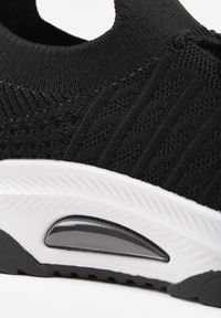 Renee - Czarne Wsuwane Buty Sportowe w Skarpetkowym Stylu z Ozdobną Podeszwą Moonlise. Okazja: na co dzień. Zapięcie: bez zapięcia. Kolor: czarny. Wzór: aplikacja. Sport: fitness #7