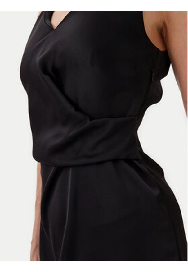 Rinascimento Sukienka koktajlowa CFC0122928003 Czarny Regular Fit. Kolor: czarny. Materiał: syntetyk. Styl: wizytowy