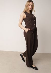 Born2be - Brązowy Komplet Garniturowy z Bawełną Kamizelka i Szerokie Spodnie Sererissa. Kolor: brązowy. Materiał: bawełna #4