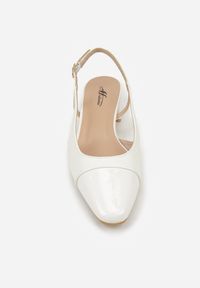 Born2be - Białe Eleganckie Sandały na Klockowym Obcasie z Lakierowanym Noskiem Brizthine. Okazja: na co dzień, do pracy, na spotkanie biznesowe. Zapięcie: pasek. Kolor: biały. Materiał: lakier. Obcas: na obcasie. Styl: elegancki. Wysokość obcasa: średni #2