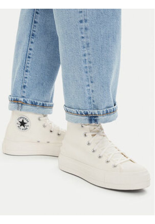 Converse Trampki Chuck Taylor All Star Lift Platform Beads A16107C Écru. Kolor: kremowy. Materiał: materiał. Obcas: na platformie