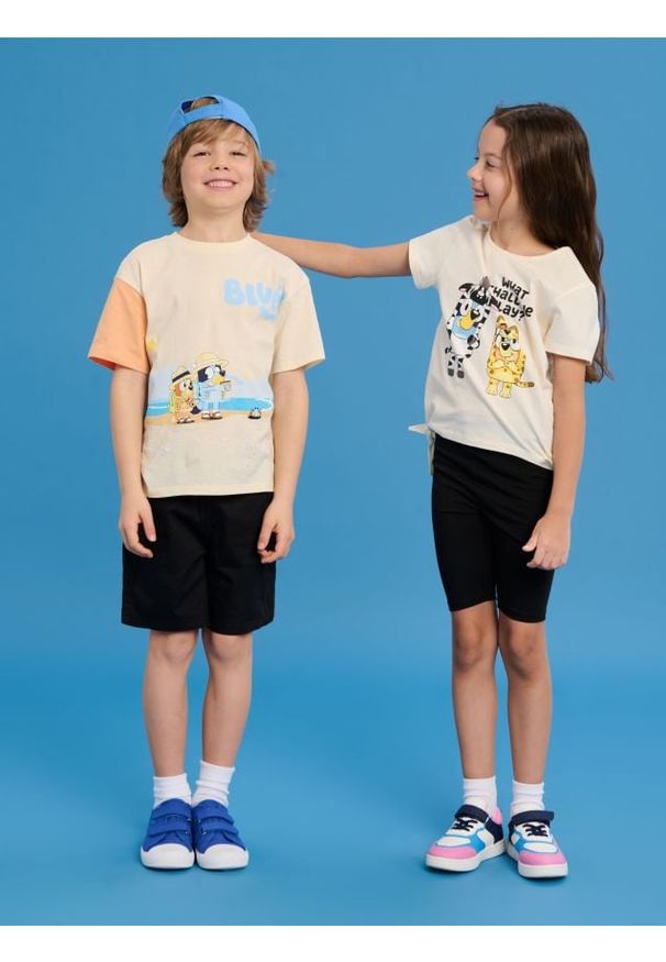 Sinsay - Koszulka Bluey - kremowy. Kolor: kremowy