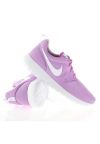 Buty Nike Rosherun W 599729-503 fioletowe. Okazja: na co dzień. Kolor: fioletowy. Materiał: mesh, guma. Szerokość cholewki: normalna. Sport: fitness #1