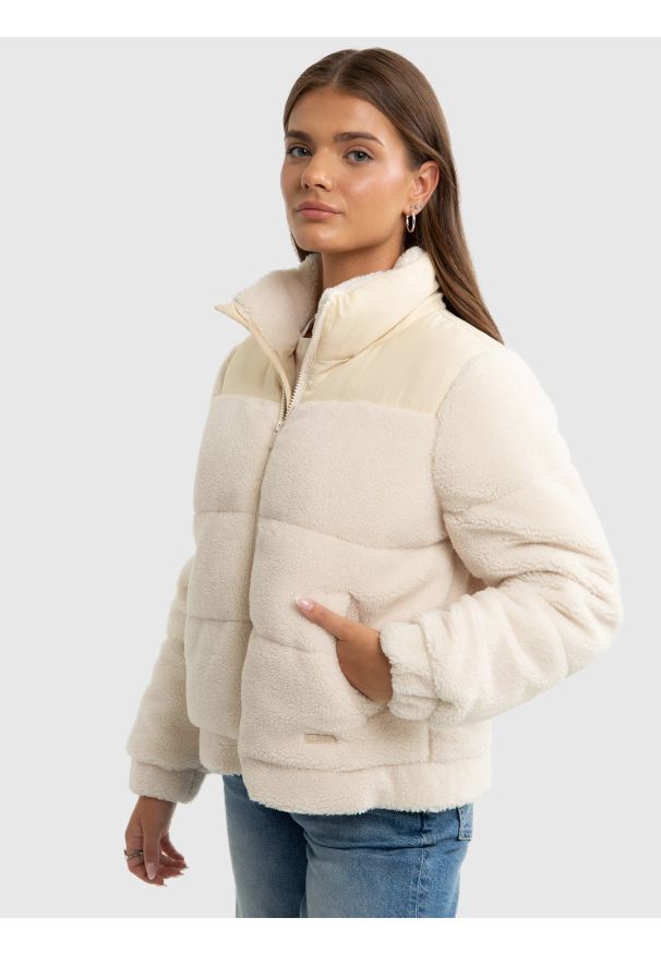 Big-Star - Kurtka dziewczęca z wysokim kołnierzem kremowa Teddi 103. Okazja: na co dzień. Kolor: biały. Materiał: materiał. Sezon: zima. Styl: casual, elegancki