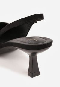 Renee - Czarne Czółenka Slingback VICES na Kaczuszce Anatera. Okazja: na co dzień. Zapięcie: bez zapięcia. Kolor: czarny. Materiał: zamsz, jeans. Obcas: na szpilce. Styl: casual, elegancki. Wysokość obcasa: średni #8