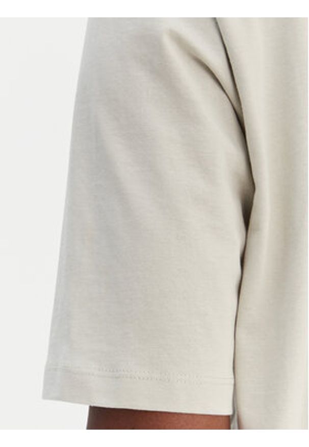 Guess T-Shirt V4BI21 I3Z14 Zielony Relaxed Fit. Kolor: zielony. Materiał: bawełna