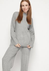 Born2be - Ciemnoszary Dzianinowy Komplet z Wełną Spodnie i Sweter Tesira. Kolor: szary. Materiał: dzianina, wełna #7