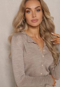 Renee - Beżowy Rozpinany Kardigan Ozdobiony Ściągaczem Omelle. Typ kołnierza: dekolt w serek. Kolor: beżowy. Materiał: jeans. Wzór: aplikacja. Styl: elegancki #4