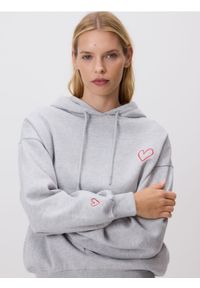 Reserved - Bluza z haftem - jasnoszary. Kolor: szary. Materiał: dzianina, bawełna. Wzór: haft #1