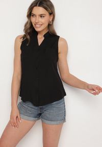 Born2be - Czarna Wiskozowa Koszula Ozdobiona Kieszeniami Lumevare. Okazja: na co dzień. Kolor: czarny. Materiał: wiskoza. Wzór: aplikacja. Styl: elegancki, casual #3