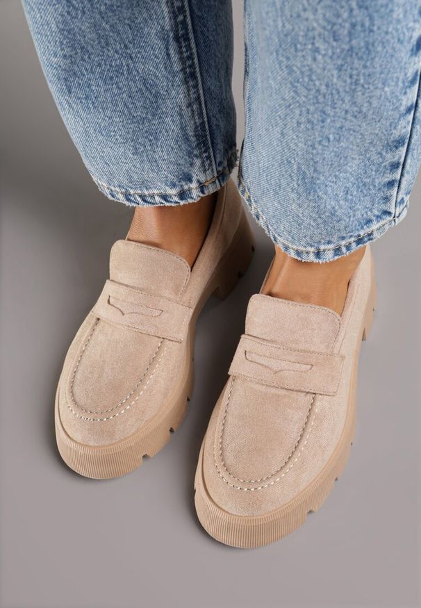 Born2be - Beżowe Mokasyny na Grubej Podeszwie Samil. Kolor: beżowy. Styl: klasyczny