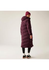 Regatta - Płaszcz damski zimowy ocieplany Eloria. Kolor: fioletowy. Materiał: poliester, puch, syntetyk. Sezon: zima. Sport: turystyka piesza #2