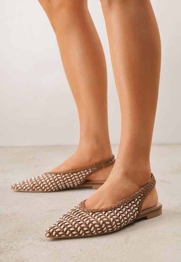 Renee - Brązowe Baleriny Slingback z Plecionki ze Szpiczastym Noskiem Eupheleta. Nosek buta: szpiczasty. Zapięcie: bez zapięcia. Kolor: brązowy. Wzór: haft. Styl: boho