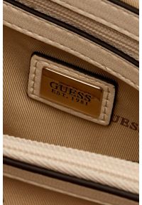 Guess - GUESS Biała kopertówka damska Adelasia Cnvrtble. Kolor: biały. Materiał: skórzane. Rodzaj torebki: na ramię