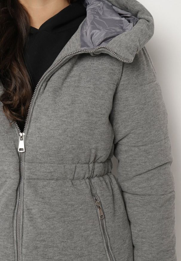 Born2be - Szara Kurtka Pikowana z Kapturem ze Ściągaczami Torita. Typ kołnierza: kaptur. Kolor: szary. Materiał: tkanina, jeans. Styl: klasyczny, elegancki