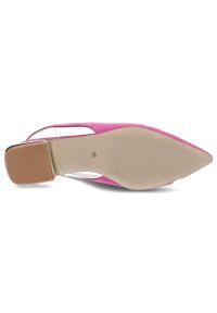 DAMISS - Różowe Sandały Damiss Eleganckie Buty Na Lato. Nosek buta: szpiczasty. Zapięcie: pasek. Kolor: różowy. Wzór: geometria. Materiał: zamsz. Sezon: lato. Obcas: na obcasie. Styl: elegancki. Wysokość obcasa: niski #3