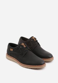 Born2be - Czarne Sznurowane Półbuty Zdobione Drobną Perforacją Dimates. Okazja: na co dzień, na spotkanie biznesowe, do pracy. Kolor: czarny. Materiał: jeans. Wzór: aplikacja. Styl: casual, biznesowy, klasyczny #5