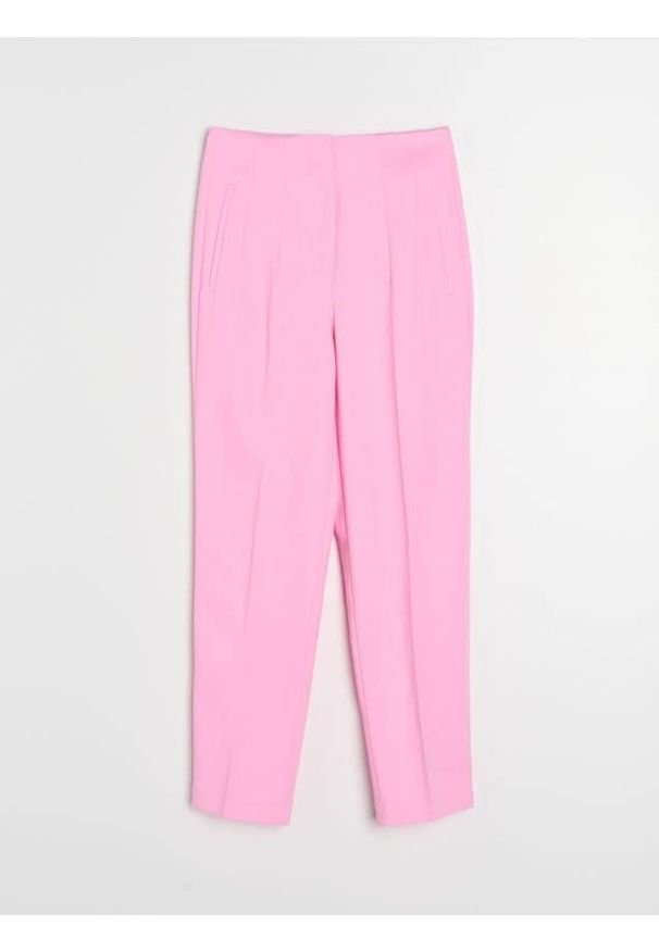 Sinsay - Spodnie cygaretki z domieszką wiskozy - różowy. Kolor: różowy. Materiał: wiskoza
