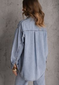 Renee - Niebieska Jeansowa Koszula z Bawełną z Przeszyciami Nekki. Okazja: na co dzień. Kolor: niebieski. Materiał: jeans, bawełna. Wzór: kolorowy. Sezon: lato. Styl: casual #5