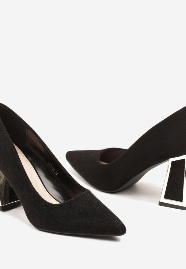 Born2be - Czarne Eleganckie Czółenka na Obcasie z Metaliczną Wstawką Enathraen. Okazja: na co dzień. Kolor: czarny. Obcas: na obcasie. Styl: elegancki. Wysokość obcasa: średni