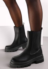 Born2be - Czarne Botki Na Platformie z Tłoczeniami i Elastyczną Wstawką Visima. Okazja: na co dzień. Kolor: czarny. Obcas: na platformie. Styl: casual, elegancki #5