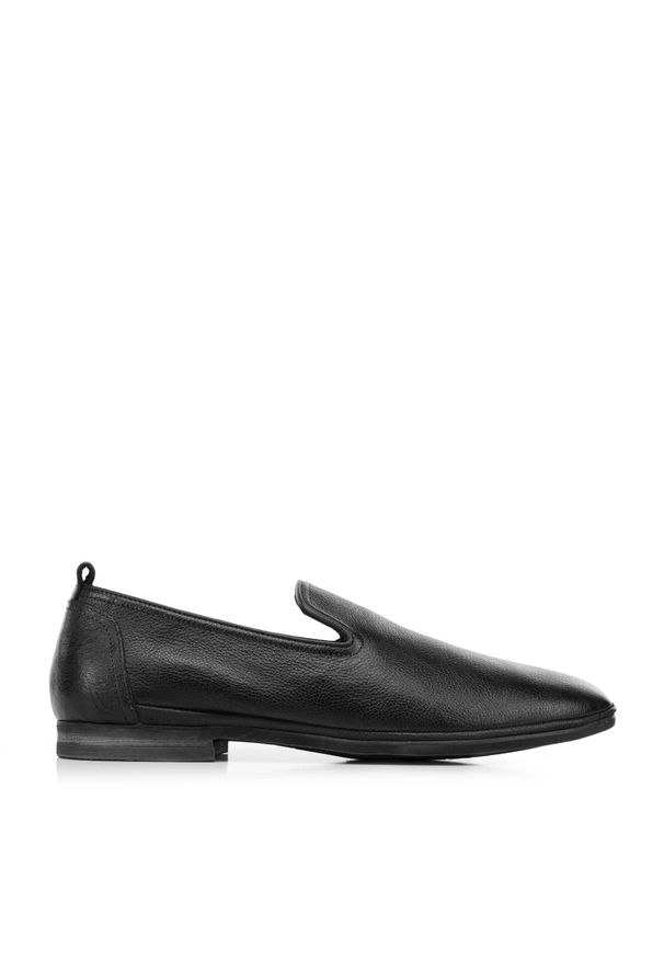 Wittchen - Męskie lordsy z miękkiej skóry. Okazja: na co dzień. Zapięcie: bez zapięcia. Kolor: czarny. Materiał: skóra. Obcas: na obcasie. Styl: casual. Wysokość obcasa: niski